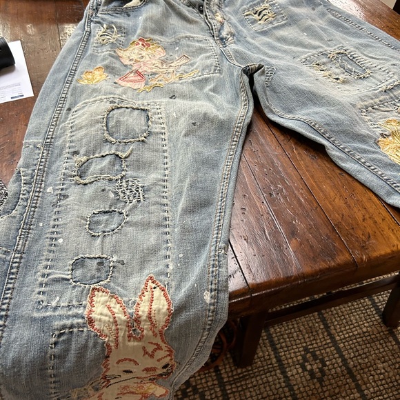 Magnolia Pearl Distressed Blue Jeans with Patchwork - Picture 2 of 6